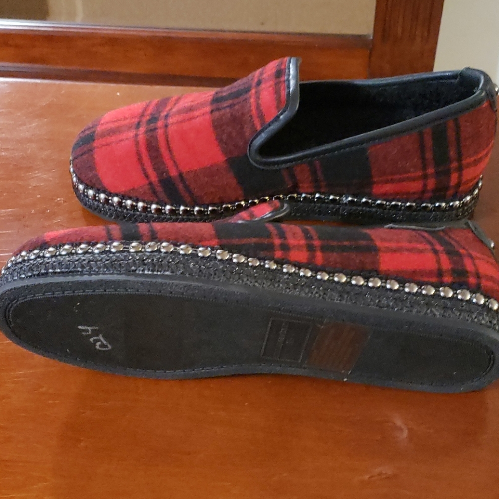 Chelsea and violet shoes, size 8 1/2, color red N - Picture 4 of 5